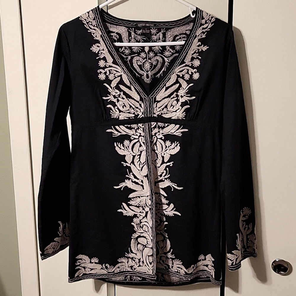Lucky Brand black embroidered boho top